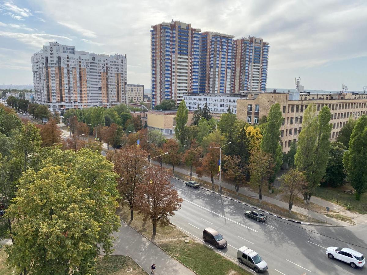 Modern Apartment With Panoramic View Near Metro 23August Charkov Exteriér fotografie